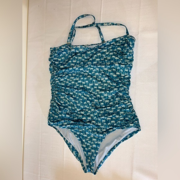 Victoria's Secret Other - Victoria’s Secret swimsuit, size XL
